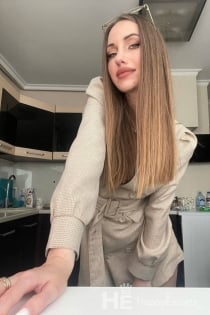 Clara, Umur 30 - 3