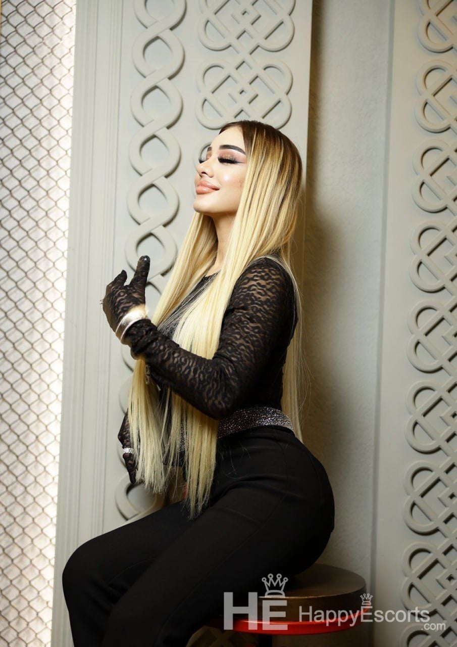 Sophie, Umur 28 - 1
