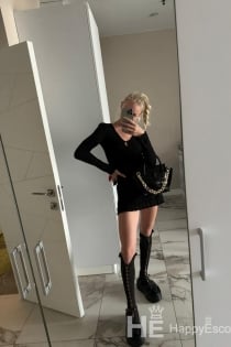 Giorgia, Age 25 - 2