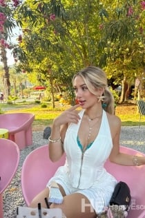 Sofia Laurent, 24 tahun - 4