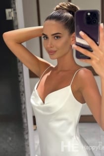 Molly, 23 år - 2