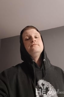 Jsnow, Age 33