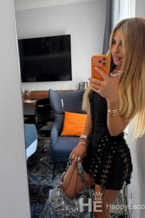 Eva, Age 22 - 6