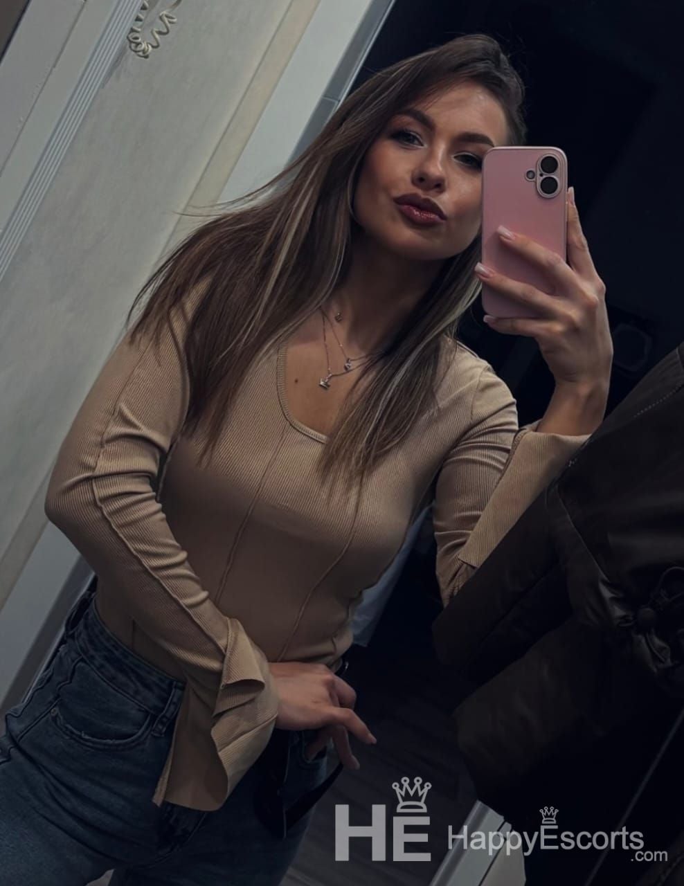 Sara, Age 25 - 1