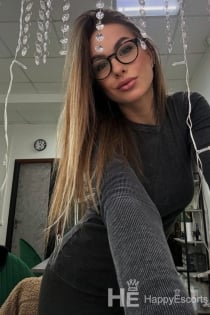 Sara, Age 25 - 3