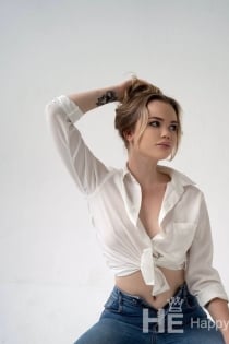 Isabelle, 29 v - 3