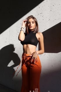 Sylvie, vecums 20 - 3