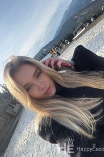 Olivia Batumi, 30세 - 4
