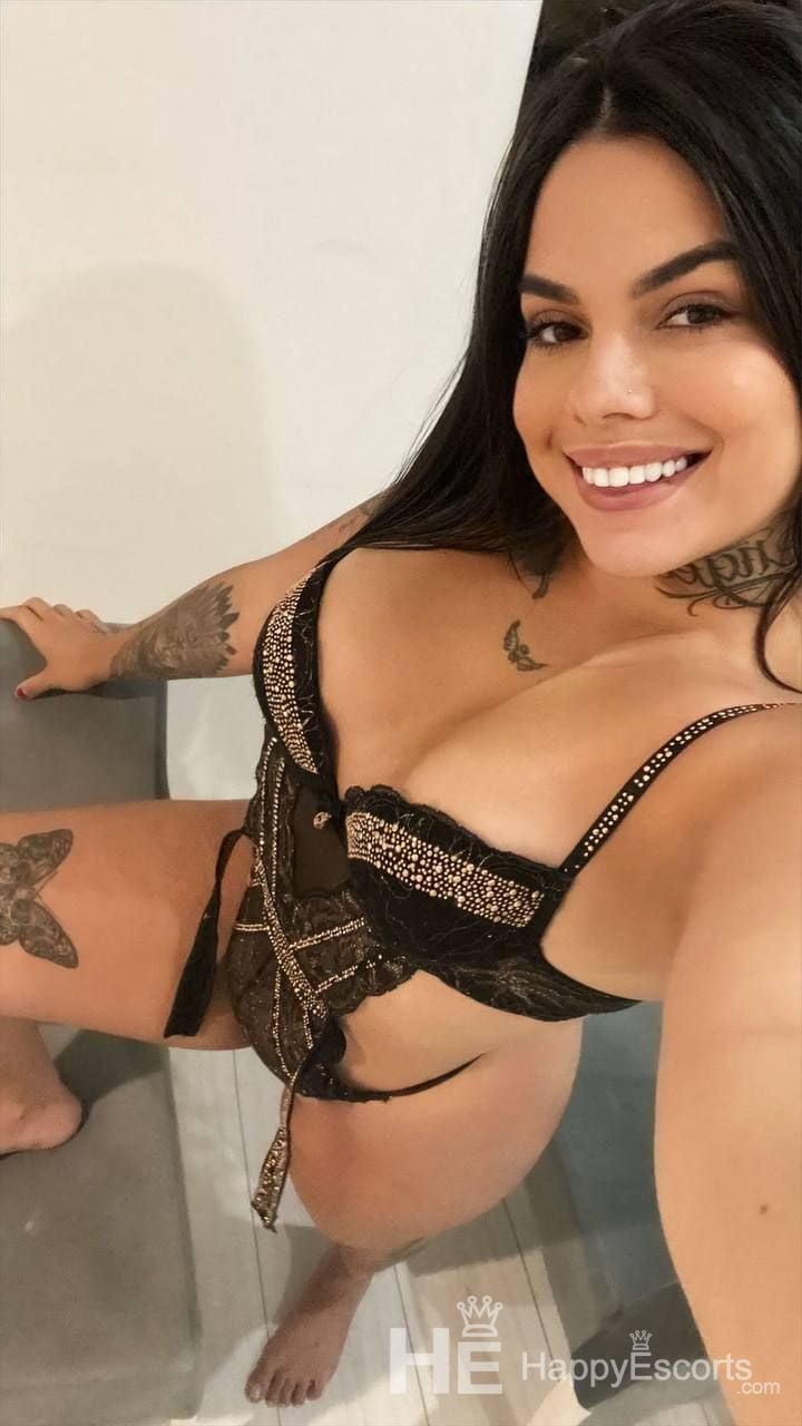 Raquel, 25 tahun - 1