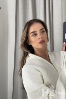 Suzanna, 25 yaşında