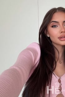 Lola, 22 yaşında