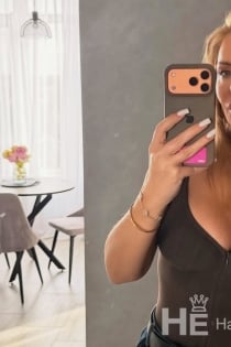 Lika, 22 yaşında