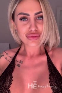 Andrea, Age 35 - Video