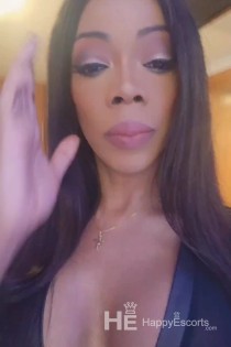 Naomixxl, Umur 27 - Video