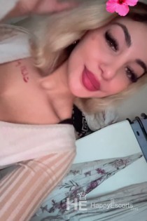 Nayla, Age 22 - Video