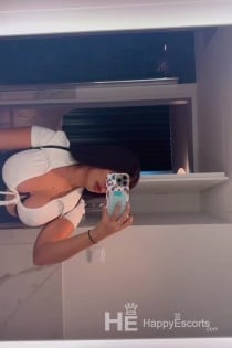 Vanessa, Age 26 - Video